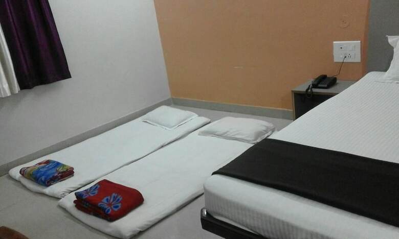 Hotel Goroomgo Shree Mandir Palace Puri