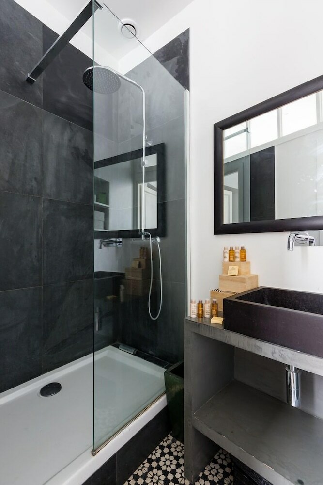 Apartamento Steps From Les Grands Boulevards