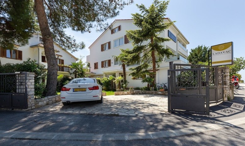 Apartamentos Villa Ladavac