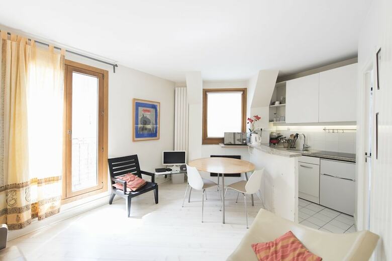 Apartamento Studio In The 17th