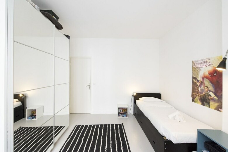 Contemporary Chic By Place de La Nation