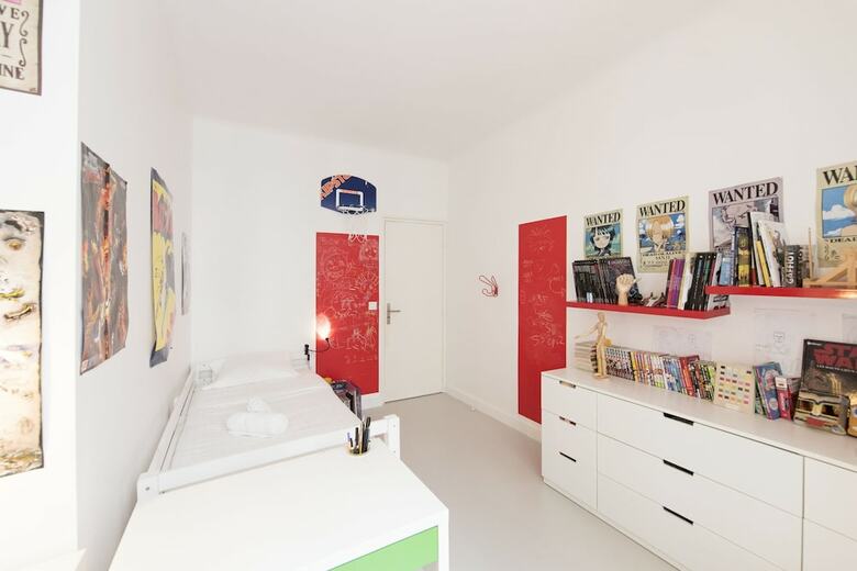 Contemporary Chic By Place de La Nation