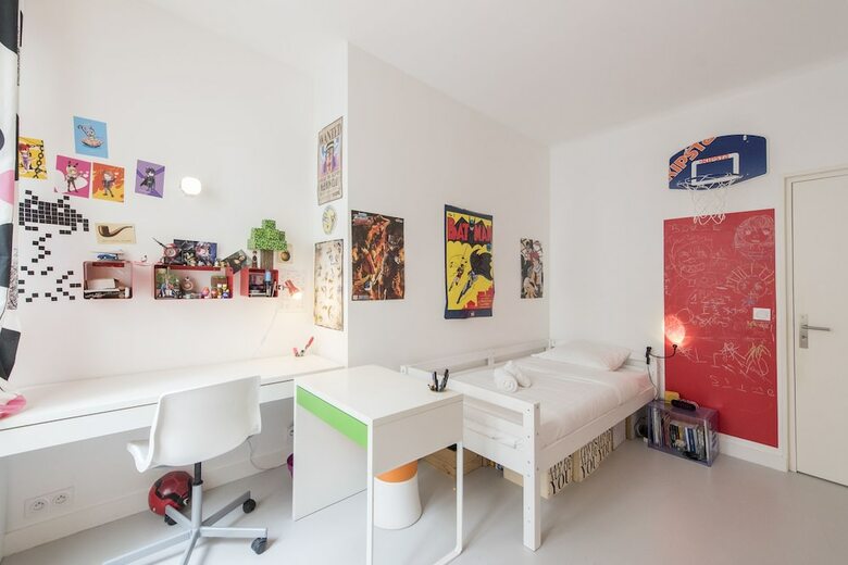 Contemporary Chic By Place de La Nation