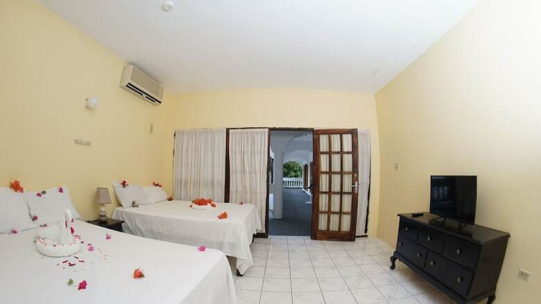 Hotel Pure Oasis