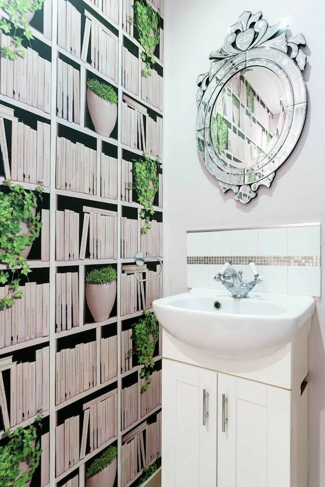 Southfields Hideaway