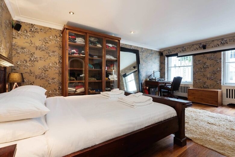 Sophisticated South Kensington