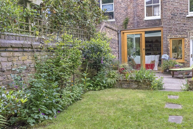 Quiet Home Near Hampstead Heath