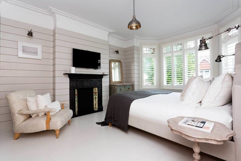 Chic Interiors Near Streatham Common