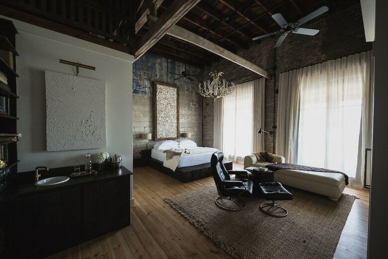 Gunrunner Boutique Hotel