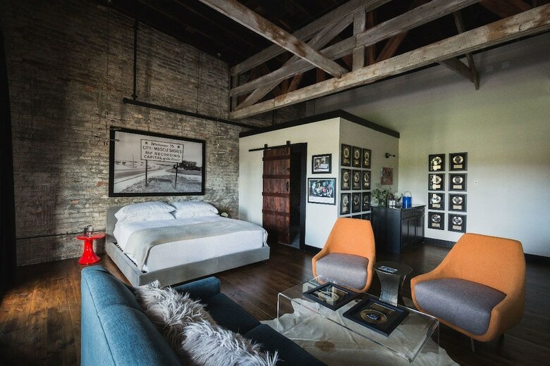 Gunrunner Boutique Hotel