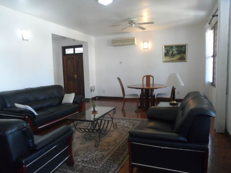 Hotel Upanga B&B - Un Road