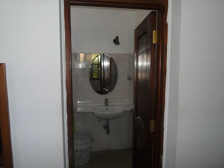 Hotel Upanga B&B - Un Road