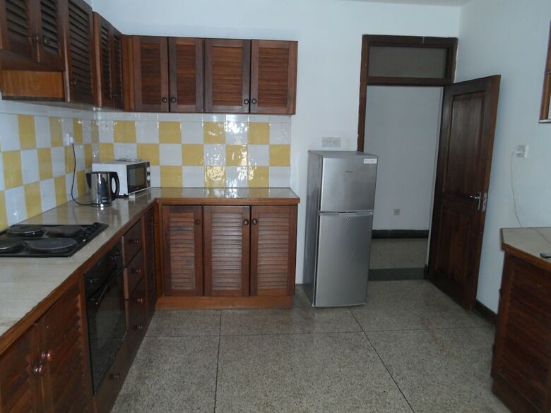 Hotel Upanga B&B - Un Road