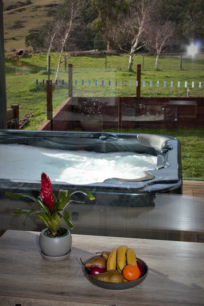 Hotel Highland Getaway - Adults Only