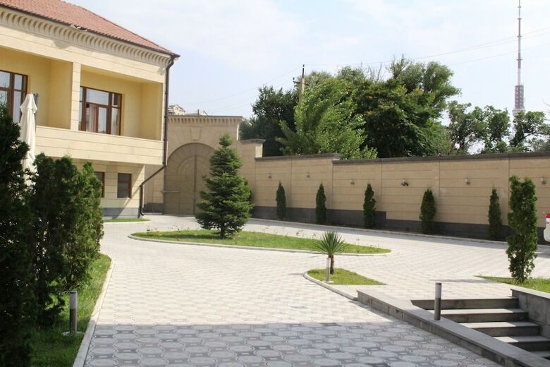 Grand Hills Hotel