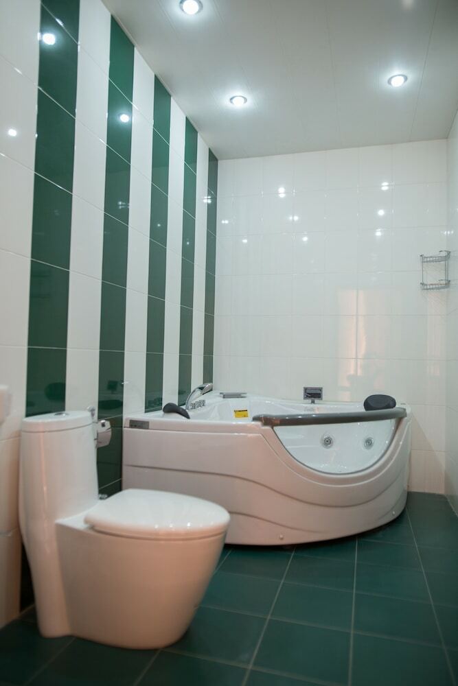 Grand Hills Hotel