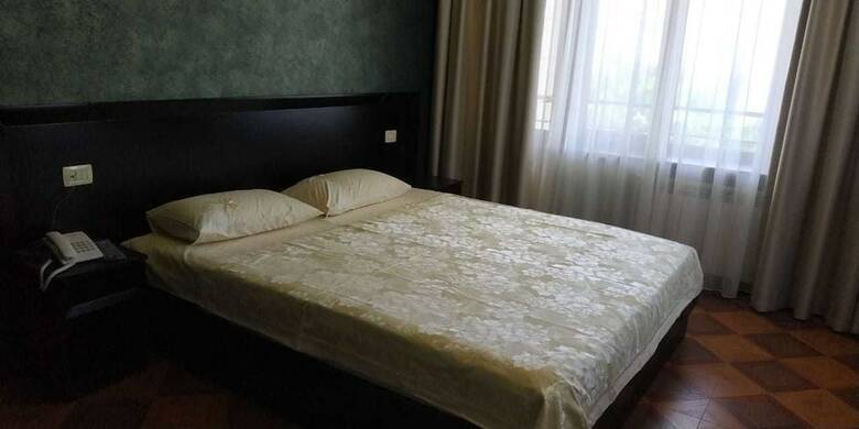 Grand Hills Hotel
