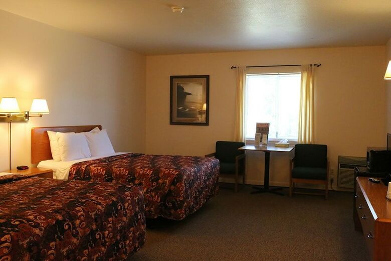 Hotel Camp Inn Lodge
