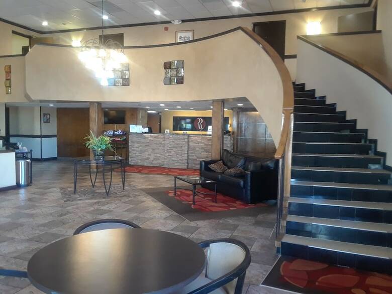 Hotel Amerstone Inn & Event Center