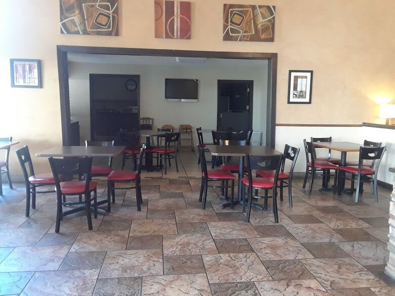 Hotel Amerstone Inn & Event Center