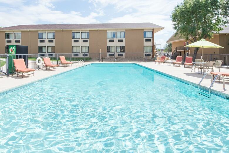 Hotel Amerstone Inn & Event Center
