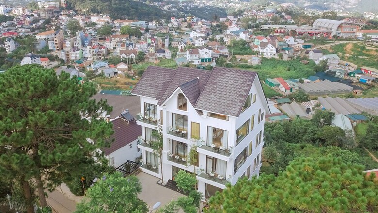 Hotel Dalat Home