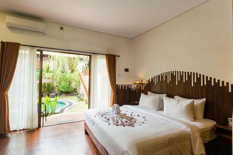 Hotel Karang Lila Bhuana