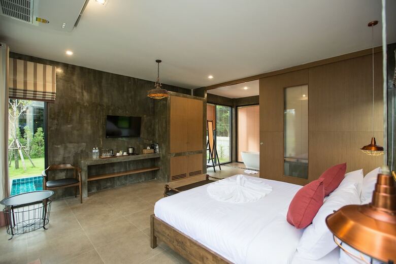 Hotel Release Pool Villa Resort