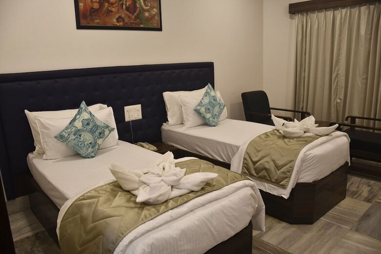 Hotel Sarvesh
