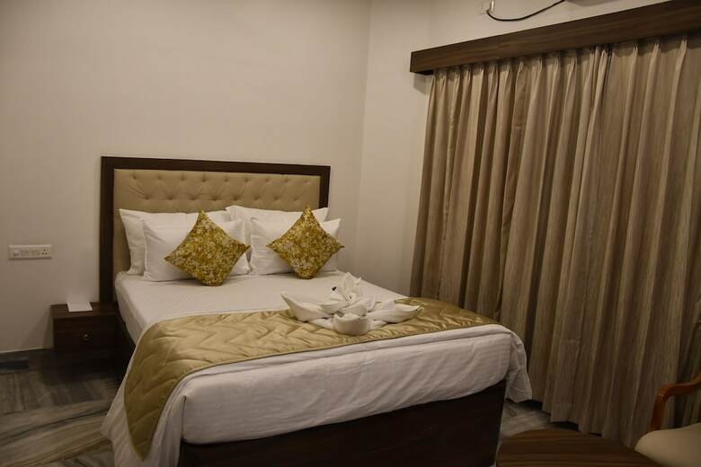 Hotel Sarvesh