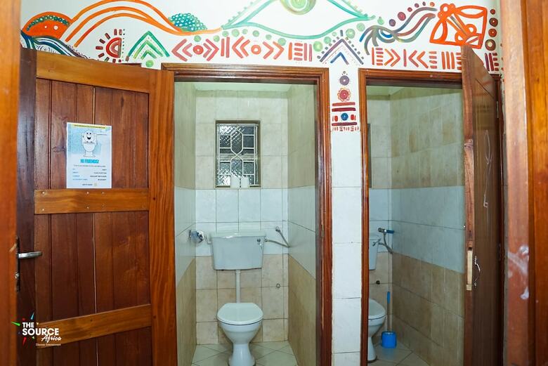Hostal The Five Horsemen Uganda Ltd - Hostel
