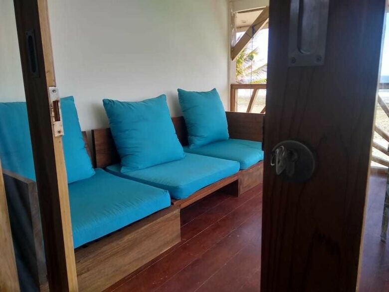 Hostal The Tree House Sumbawa - Hostel