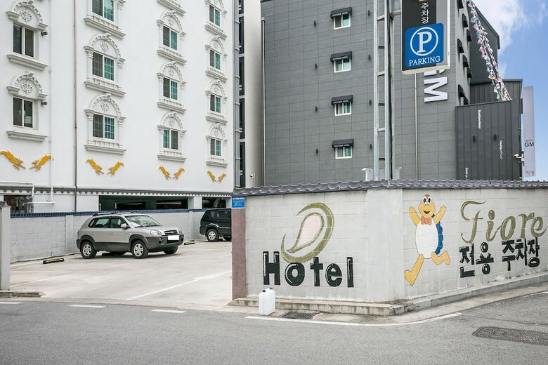 Fiore Tourist Hotel