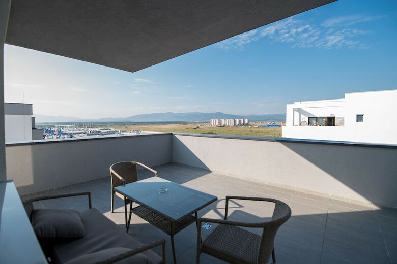 Panoramic View Apartment Sibiu