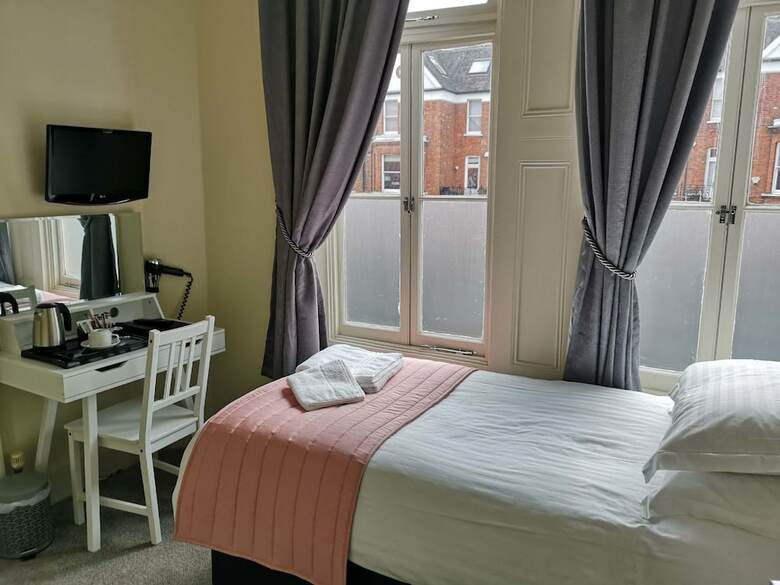 Dawson House Hotel