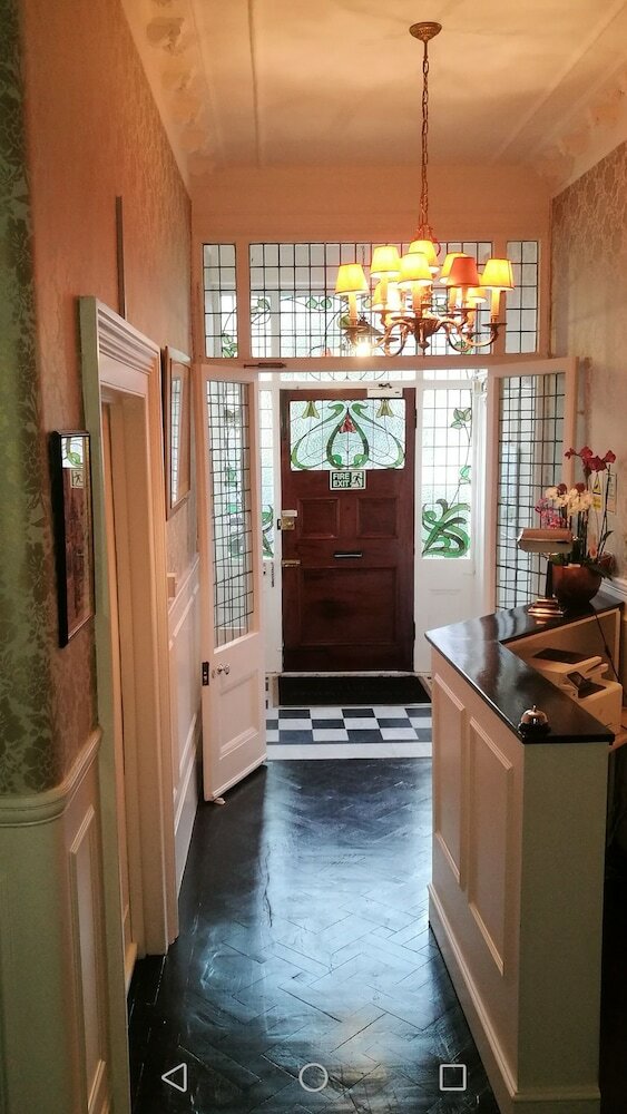 Dawson House Hotel