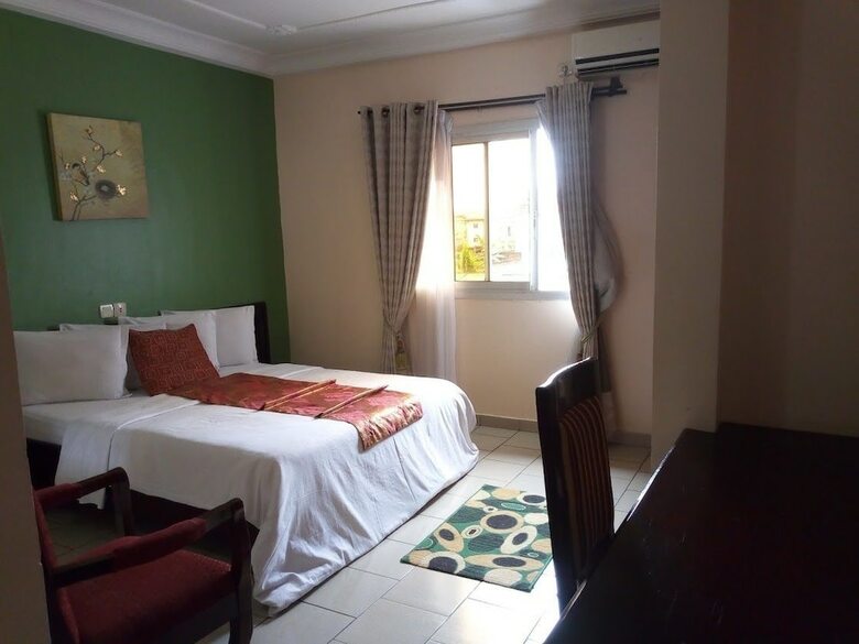 Hotel H�tel Vall�e Des Rois