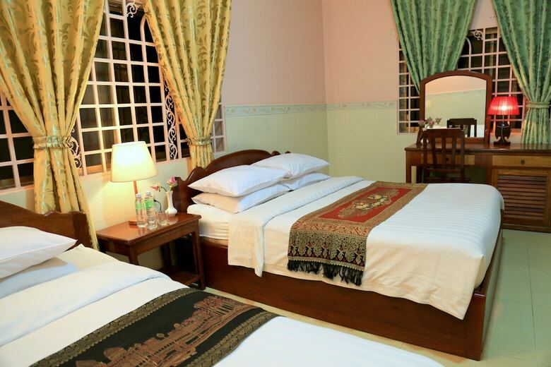 Hotel The Golden Square Villa