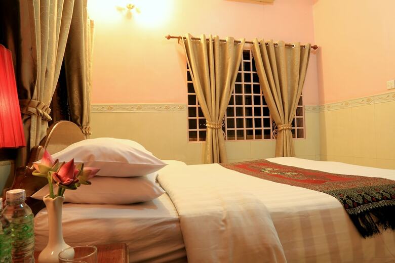 Hotel The Golden Square Villa