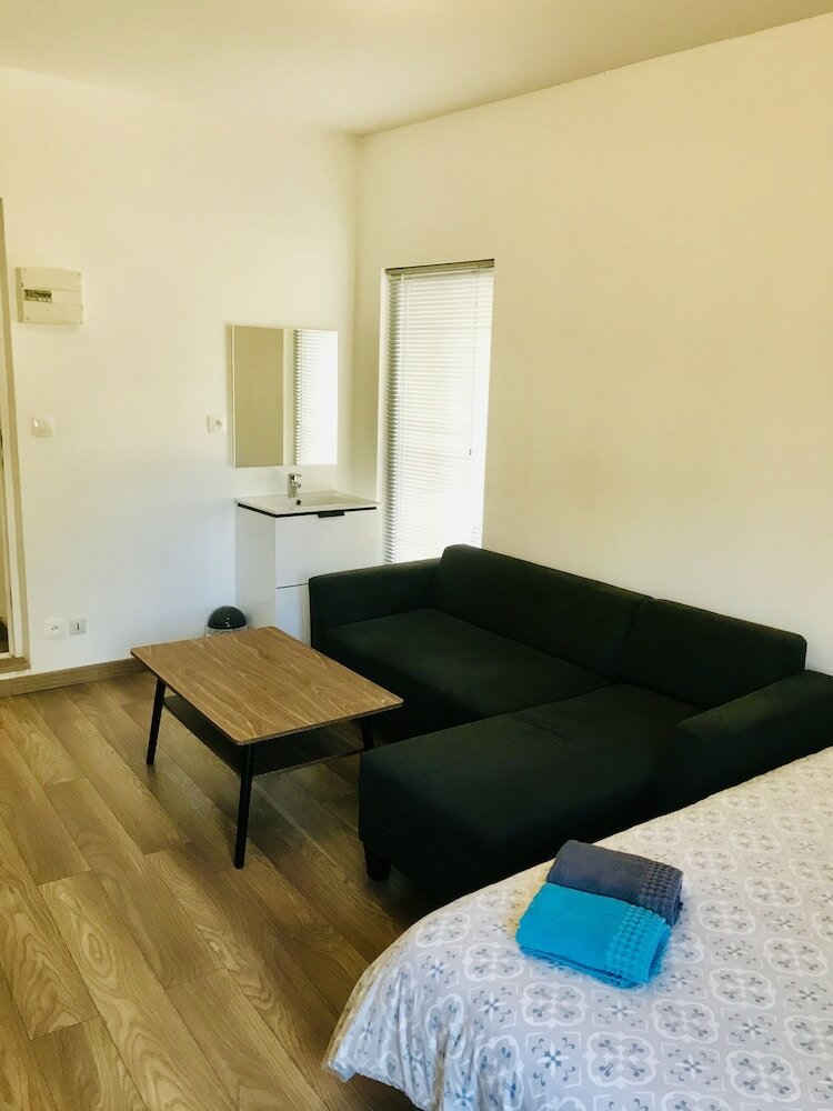 Hotel Chambres Priv�es Ysy