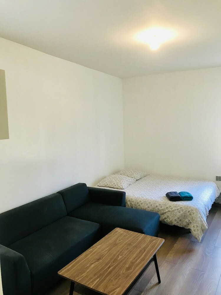 Hotel Chambres Priv�es Ysy