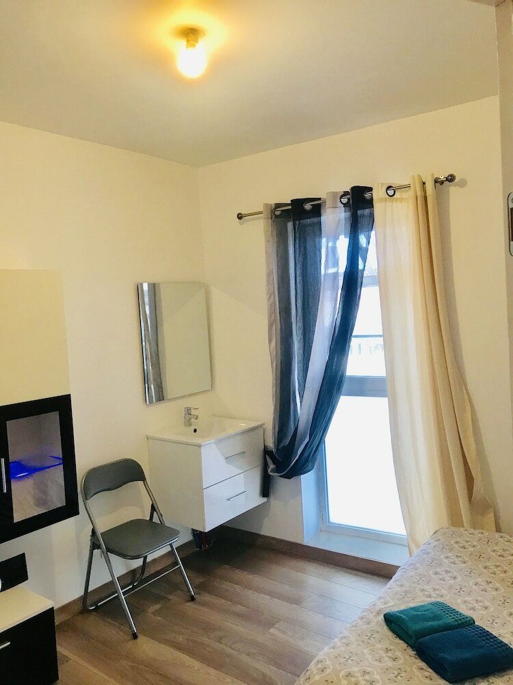 Hotel Chambres Priv�es Ysy
