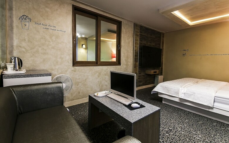 Hotel Time