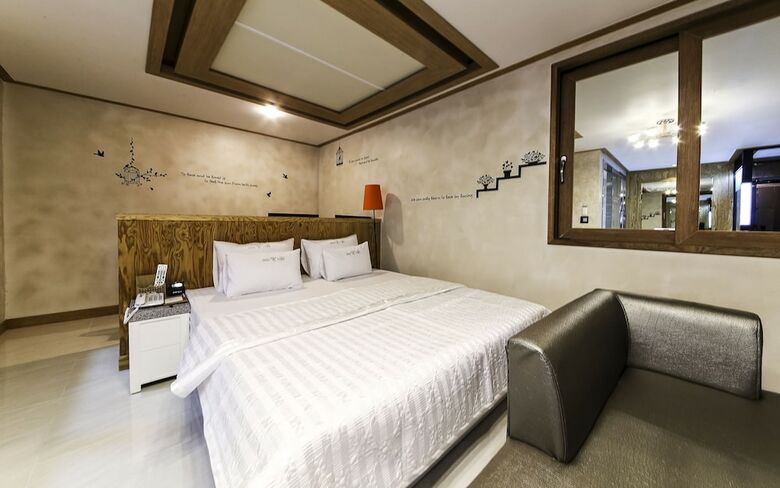 Hotel Time