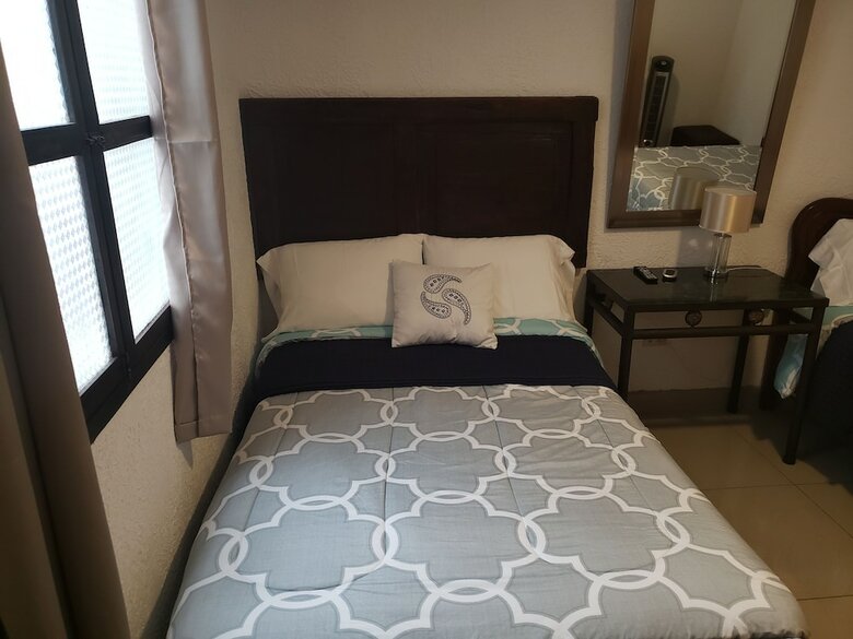 Hotel Apartment La Capitan�a