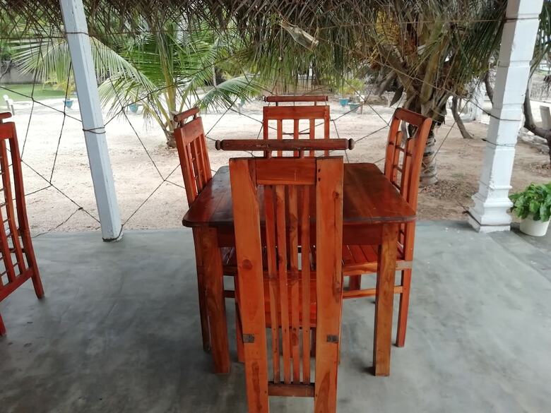 Hotel Esha Beach Resort
