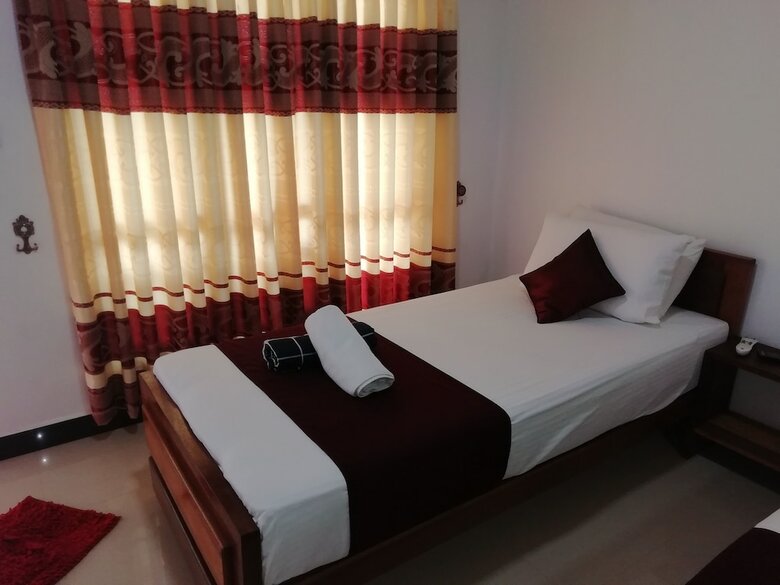 Hotel Esha Beach Resort