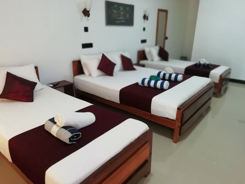 Hotel Esha Beach Resort
