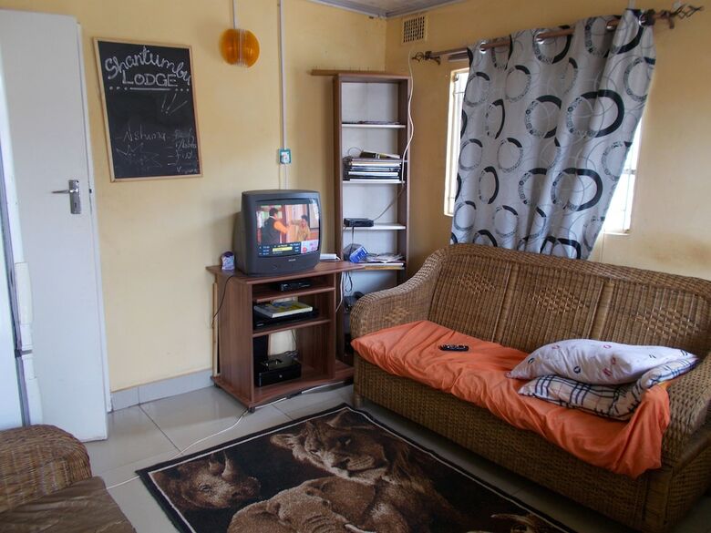 Hotel Shantumbu Lodge