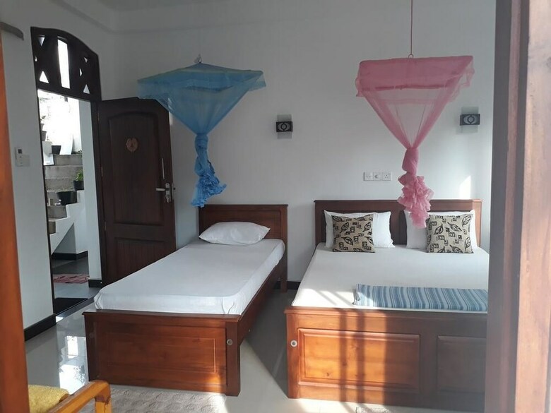 Hotel Anna Tourist Inn